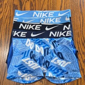 Nike Boys' boxer briefs size small (6-8 yrs) 4 pack